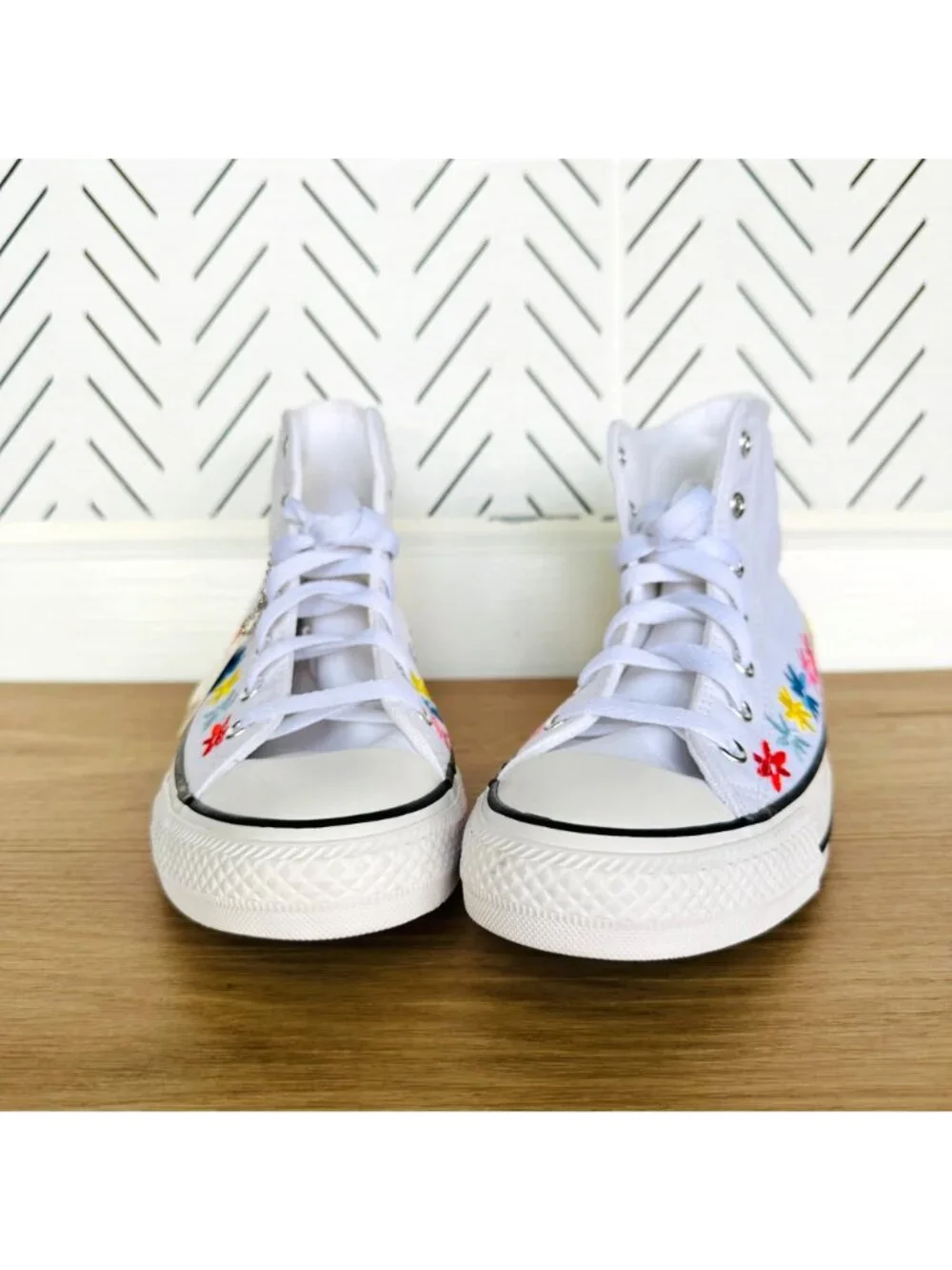 ⭐Chuck Taylor All Star Hi GS Big Kid Shoes 5.5 White Floral Embroidered A06311F